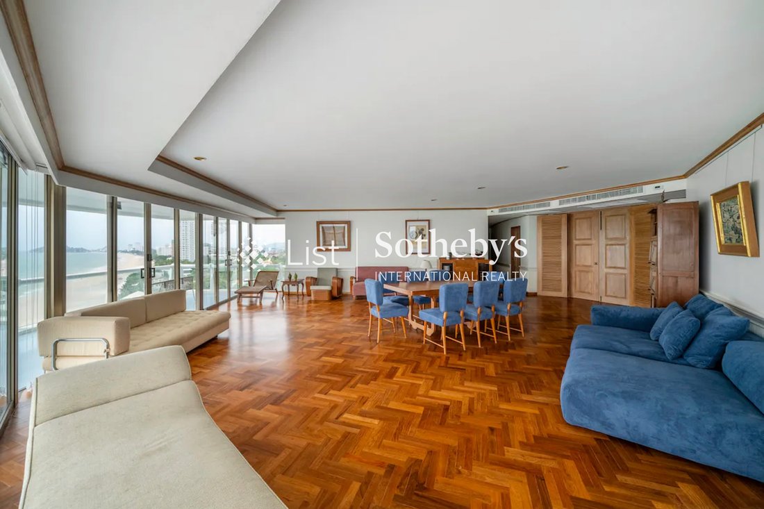 Condo in Hua Hin, Prachuap Khiri Khan, Thailand 4 - 14682536