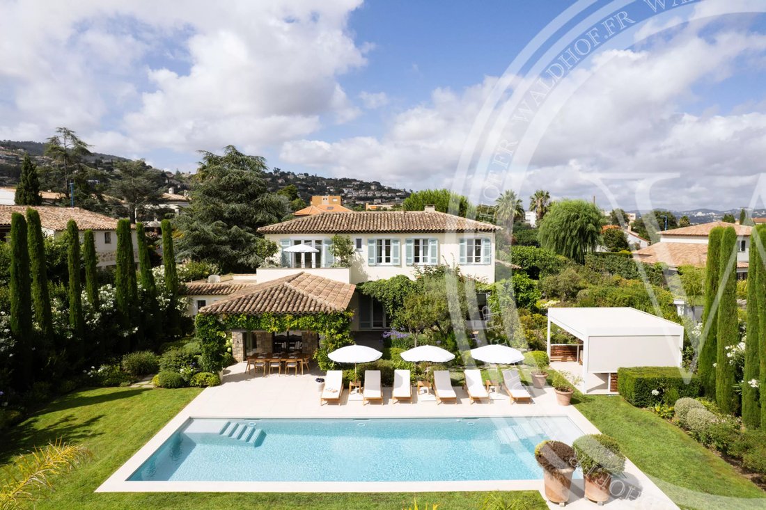 Villa in Cannes, Provence-Alpes-Côte d'Azur, France 1 - 15217797