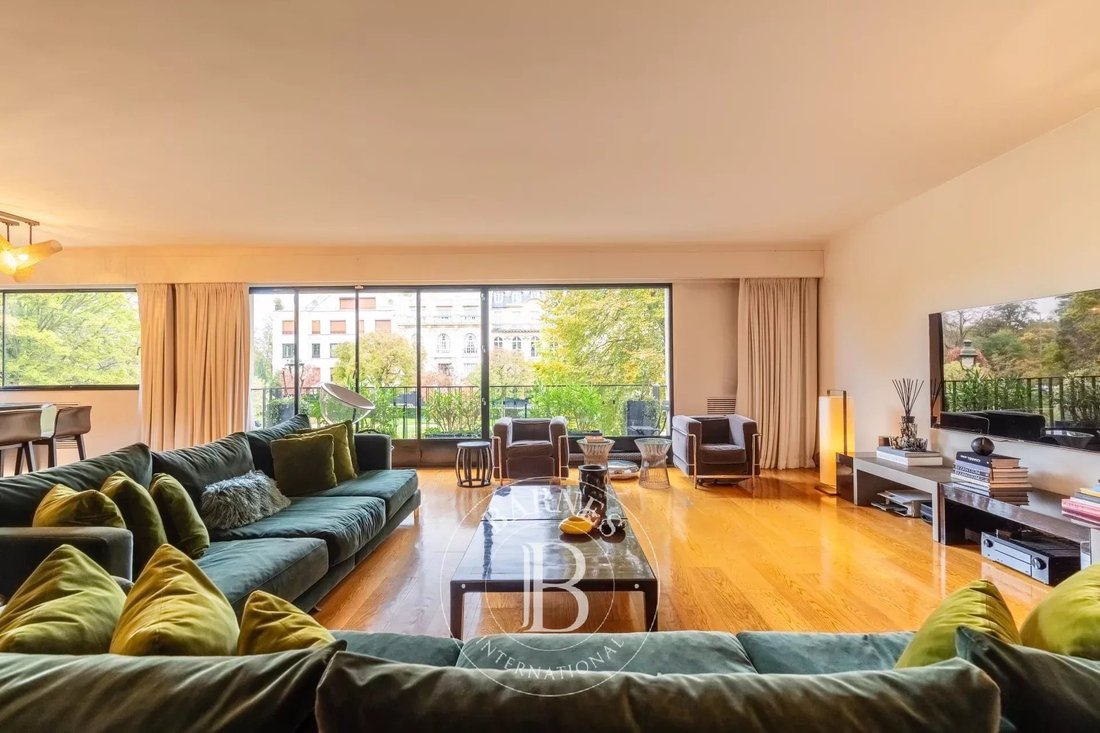 Apartment in Muette Sud, Paris 16e Arrondissement, Paris 4 - 15217124