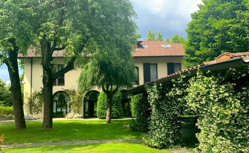 Villa in Castelletto sopra Ticino, Piedmont, Italy 1
