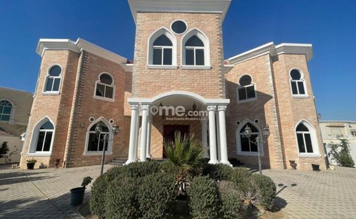 Villa in Dubai, Dubai, United Arab Emirates 1