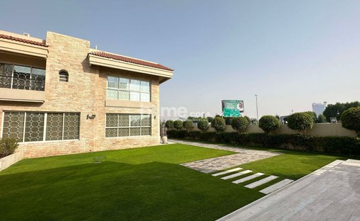 Villa in Dubai, Dubai, United Arab Emirates 1