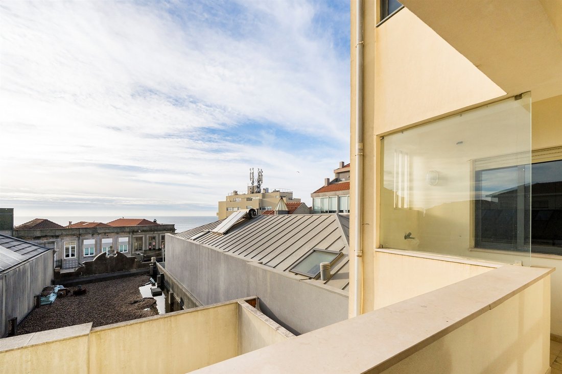 Apartment in Lordelo do Ouro e Massarelos, Porto District, Portugal 1 - 13604614