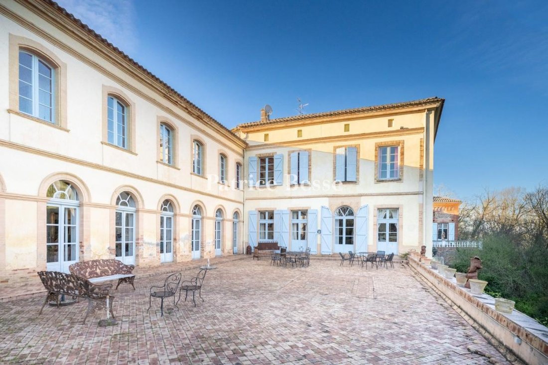 Whispers of Tuscany in Occitanie: A Nine-Century Château’s Timeless Embrace