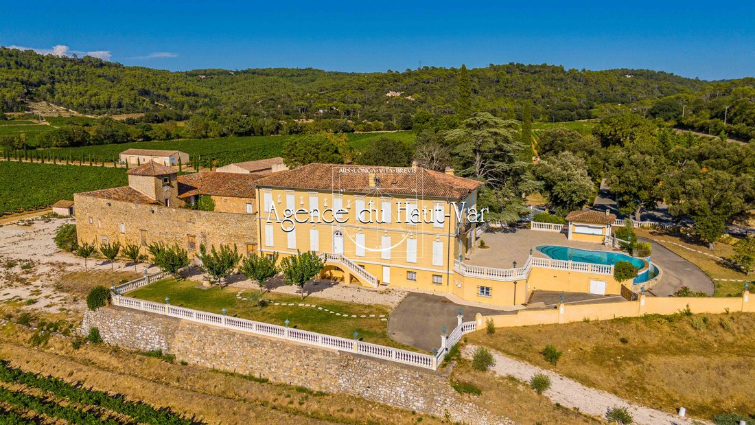 A Provençal Crown: 18th-Century Bastide & 70-Hectare Vineyard Kingdom
