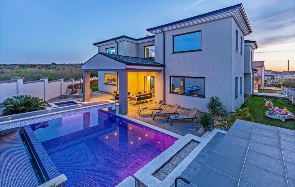 Villa in Medulin, Istria County, Croatia 1 - 12586347