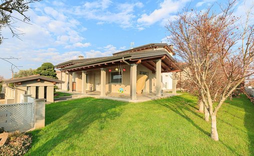 Villa in Carpaneto Piacentino, Emilia-Romagna, Italien 1