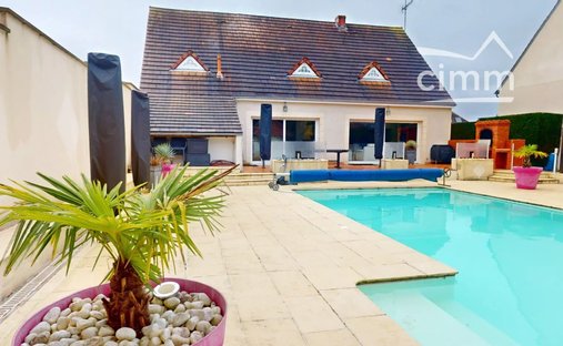 House in Saint-Cyr-en-Val, Centre-Val de Loire, France 1
