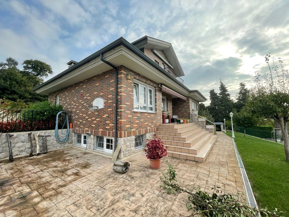 Villa in Barcena de Cicero, Cantabria, Spain 3 - 15220239