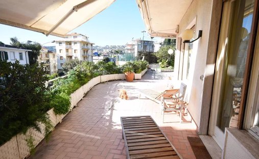 Apartment in Corso degli Inglesi, Sanremo, Liguria 1