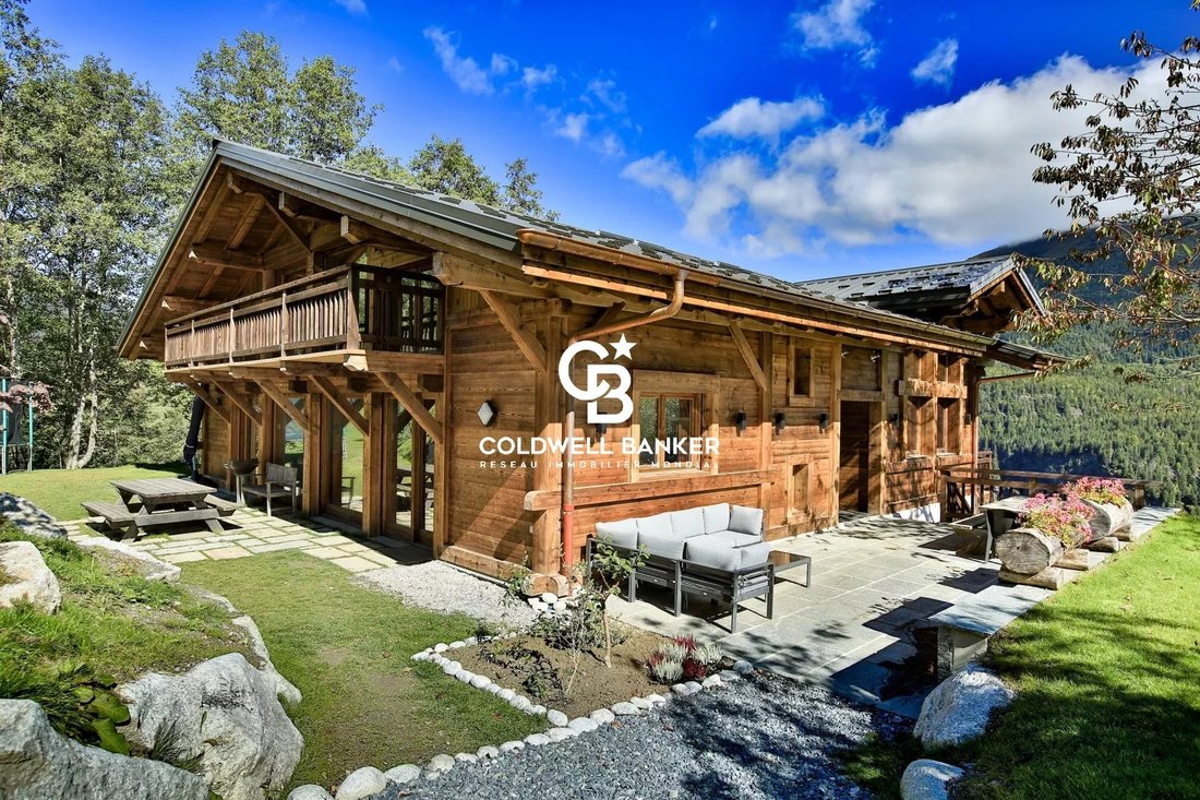 Chalet in Les Houches, Auvergne-Rhône-Alpes, Frankreich 1 - 14508116