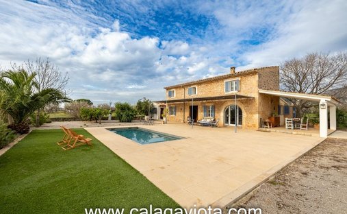 Villa in Lloseta, Balearic Islands, Spain 1
