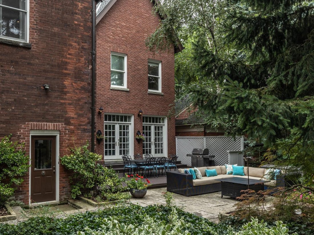 House in Toronto, Ontario, Canada 3 - 15219860