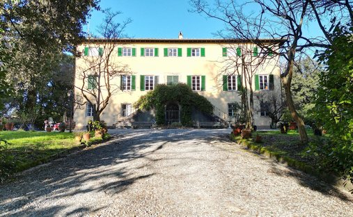 Villa a Lucca, Toscana, Italia 1