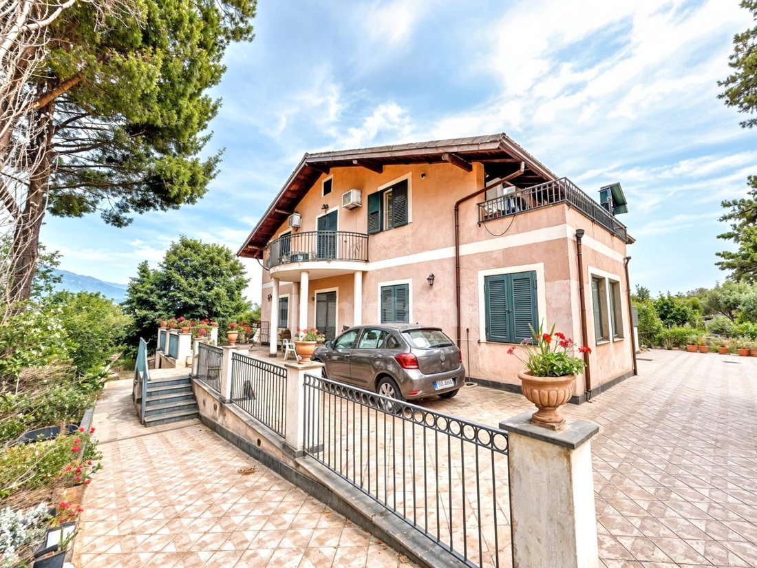 Villa in Aci Bonaccorsi, Sicily, Italy 4 - 14379657