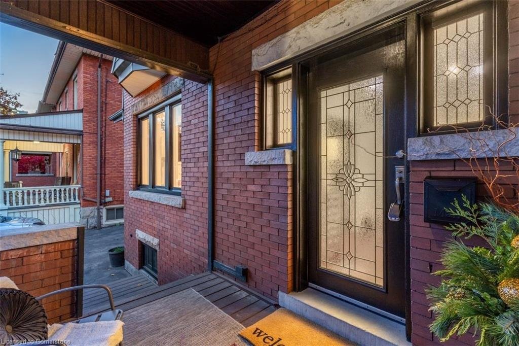 House in Hamilton, Ontario, Canada 5 - 15224685