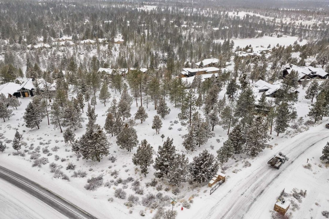 Land in Bend, Oregon, United States 5 - 15222407