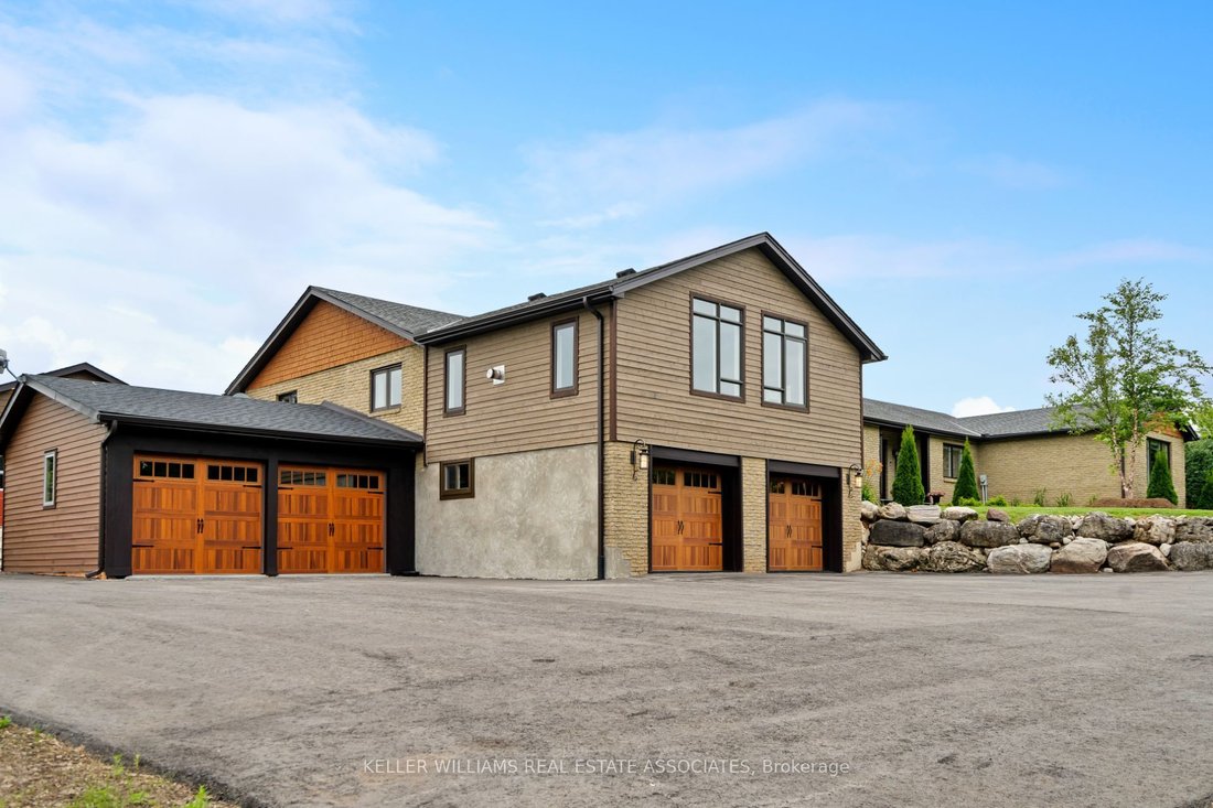 House in Hamilton, Ontario, Canada 5 - 15221252
