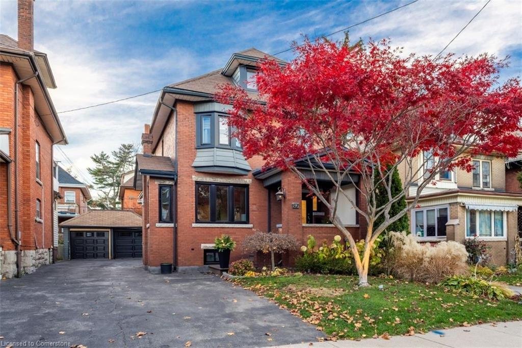 House in Hamilton, Ontario, Canada 1 - 15224685
