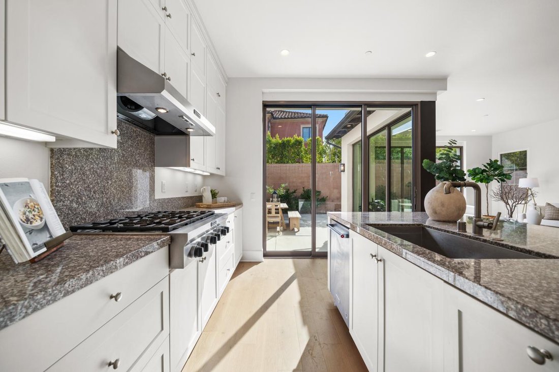 House in Irvine, California, United States 3 - 15224133