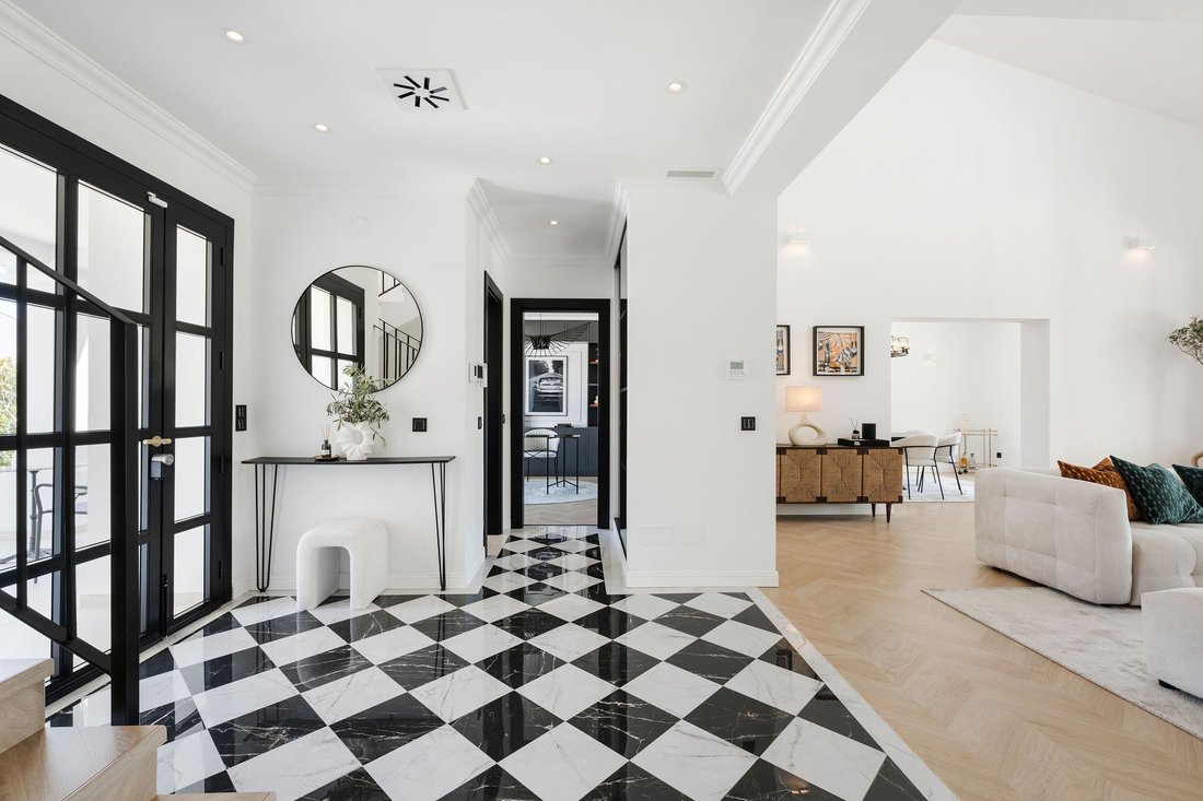 Villa in Estepona, Andalusia, Spain 5 - 15227635