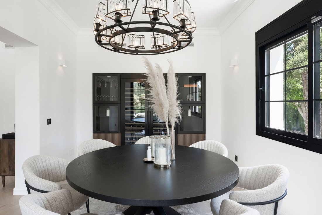 Villa in Estepona, Andalusia, Spain 4 - 15227635
