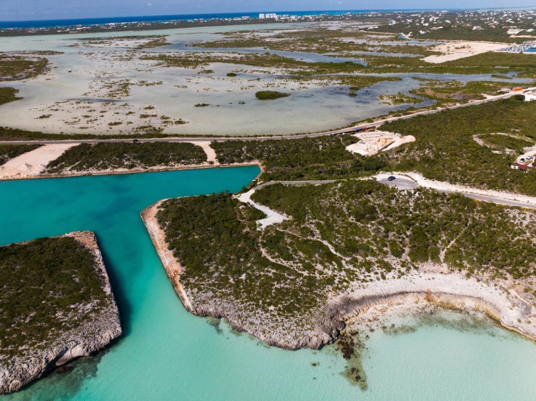 Terrain à Long Bay Hills, Caicos Islands, Îles Turks et Caïques 5 - 15227364
