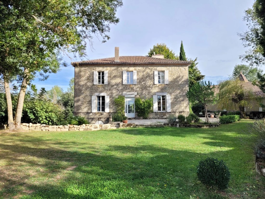 House in Puymiclan, Nouvelle-Aquitaine, France 1 - 15228002