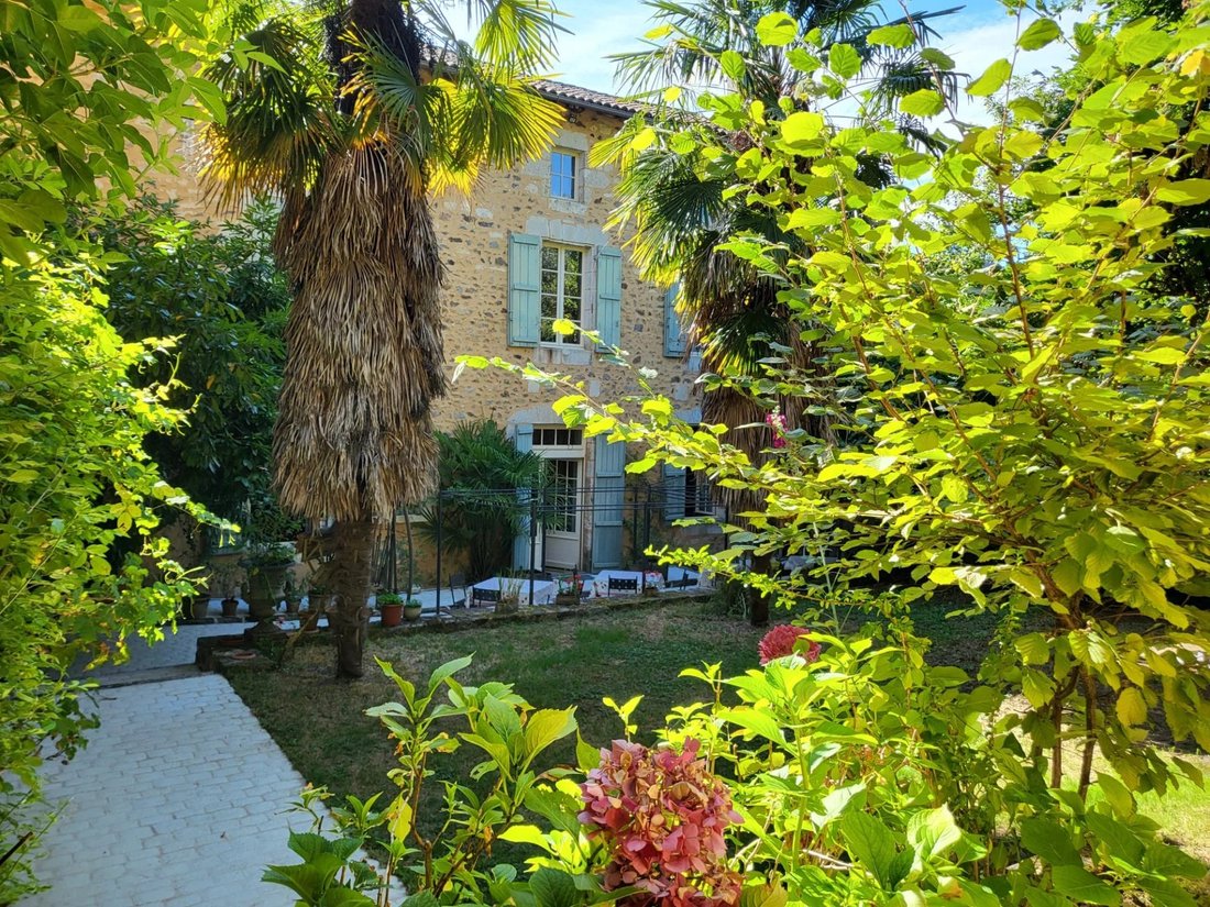 House in Nontron, Nouvelle-Aquitaine, France 1 - 15228210