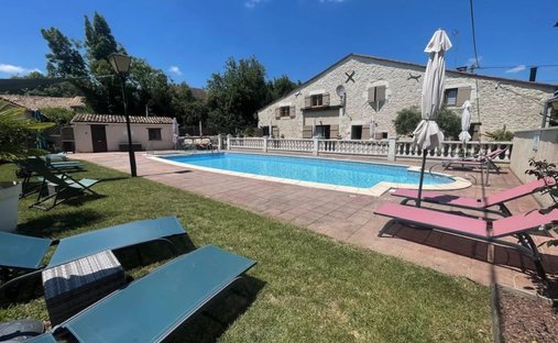 House in Sainte-Foy-la-Grande, Nouvelle-Aquitaine, France 1