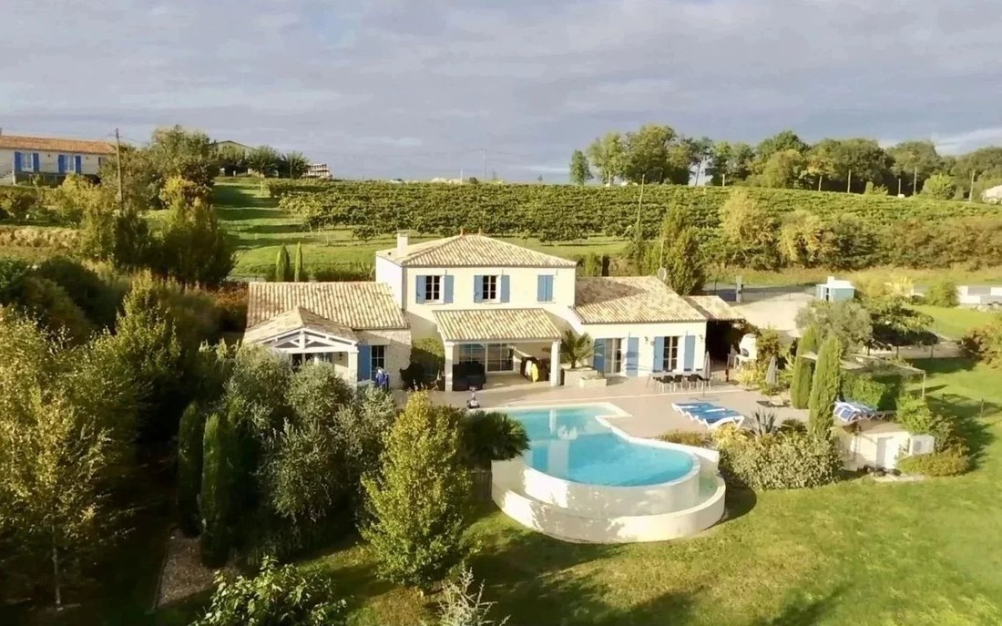 House in Jarnac-Champagne, Nouvelle-Aquitaine, France 1 - 15227872