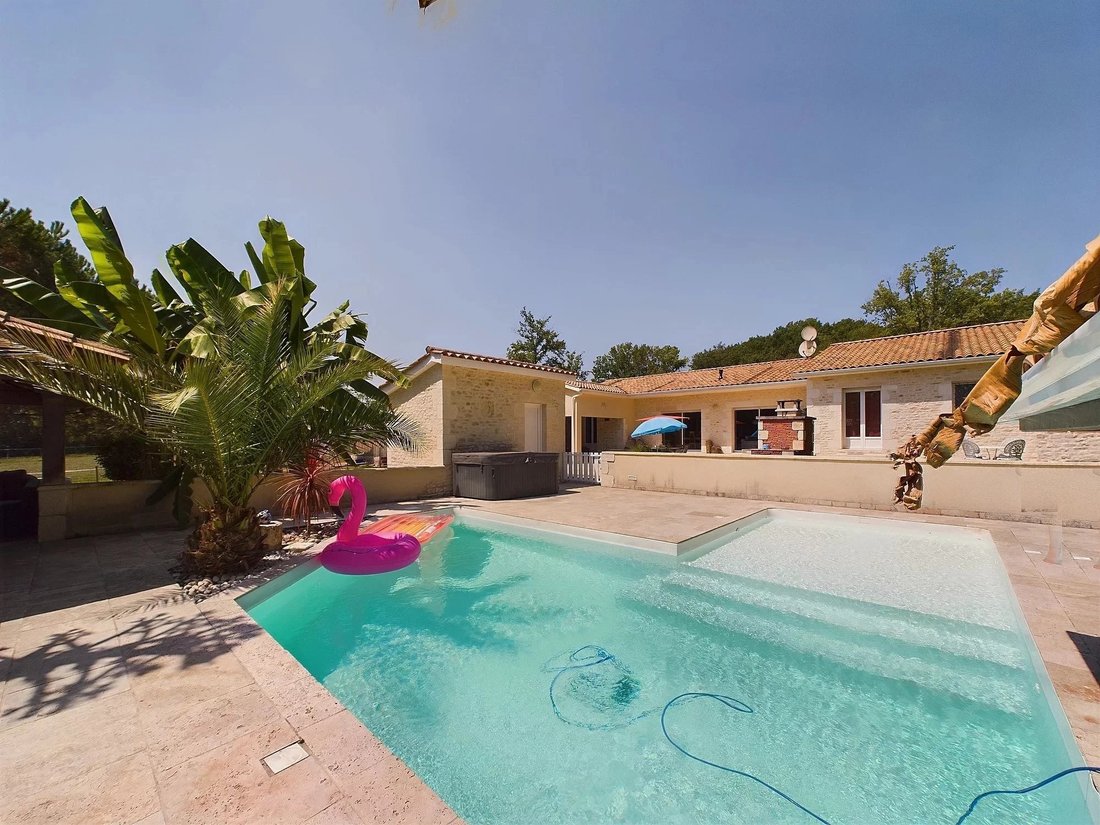 House in Issigeac, Nouvelle-Aquitaine, France 1 - 15227855