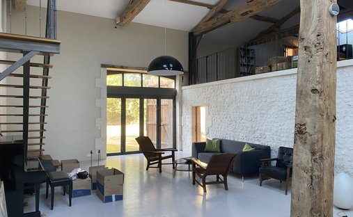 Castle for Sale in Barbezieux-Saint-Hilaire, Nouvelle-Aquitaine, France