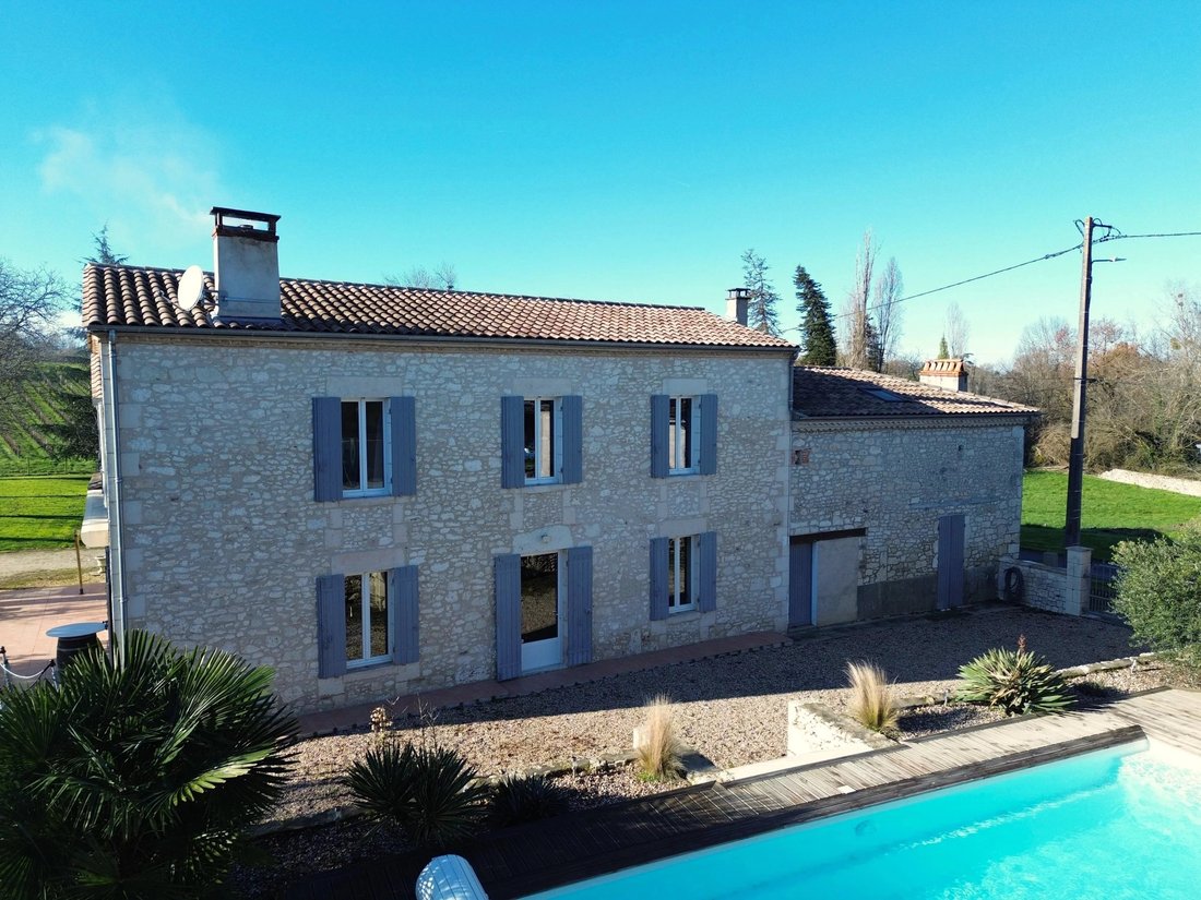 House in Sainte-Foy-la-Grande, Nouvelle-Aquitaine, France 2 - 15227906