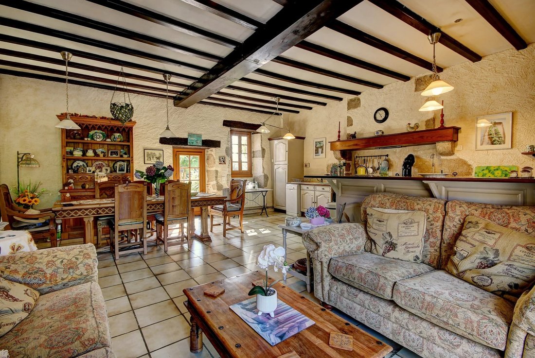 House in Champs-Romain, Nouvelle-Aquitaine, France 3 - 15228231