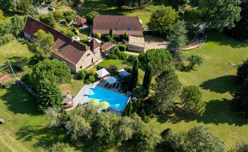 House in Assier, Occitania, France 1