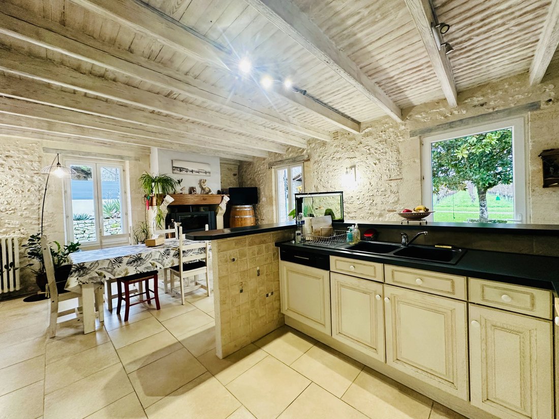 House in Sainte-Foy-la-Grande, Nouvelle-Aquitaine, France 4 - 15227906
