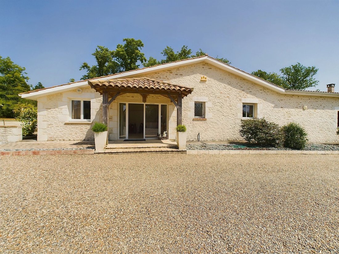 House in Issigeac, Nouvelle-Aquitaine, France 2 - 15227855