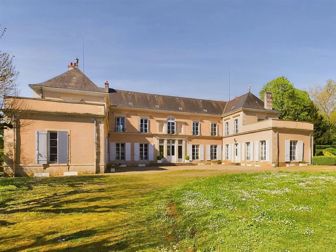 House in Lusignan, Nouvelle-Aquitaine, France 2 - 15228134
