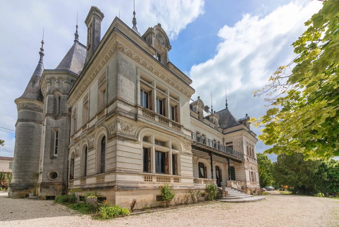 House in Jarnac, Nouvelle-Aquitaine, France 1 - 15228054