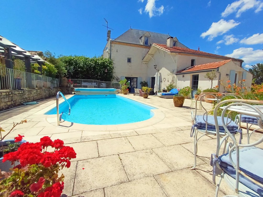 House in Saint-Thomas-de-Conac, Nouvelle-Aquitaine, France 3 - 15227960
