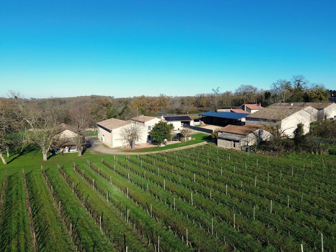 House in Sainte-Foy-la-Grande, Nouvelle-Aquitaine, France 1 - 15227906