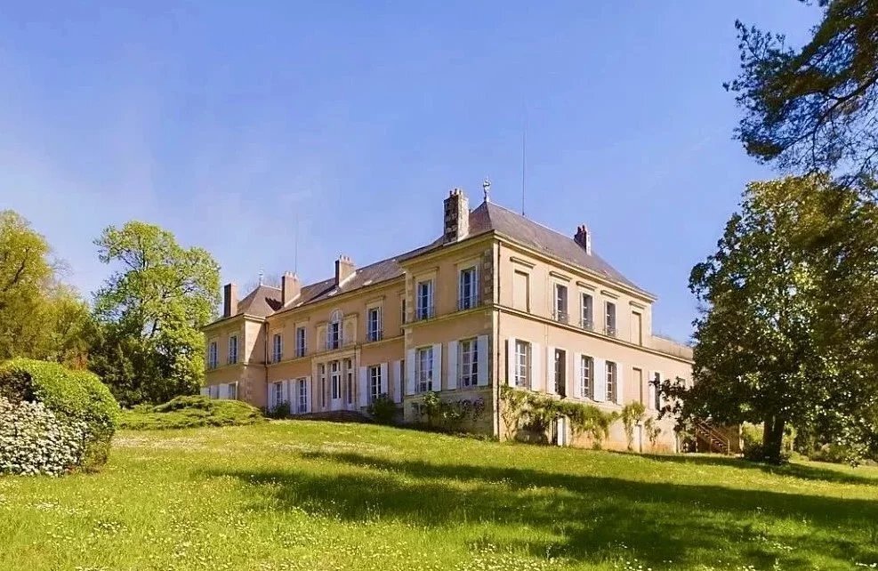 House in Lusignan, Nouvelle-Aquitaine, France 1 - 15228134