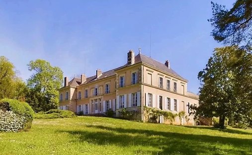 House in Lusignan, Nouvelle-Aquitaine, France 1