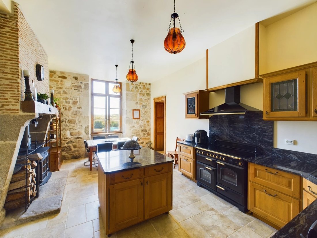 House in Confolens, Nouvelle-Aquitaine, France 4 - 15228114