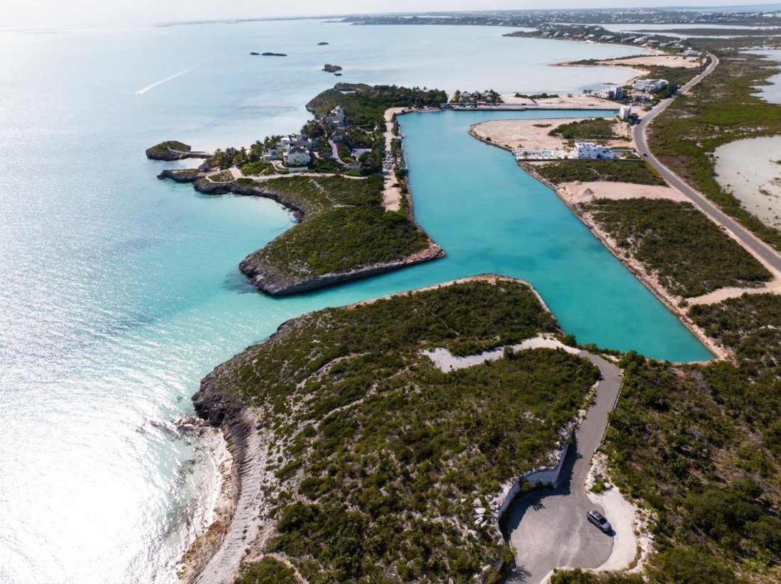 Terrain à Long Bay Hills, Caicos Islands, Îles Turks et Caïques 3 - 15227364