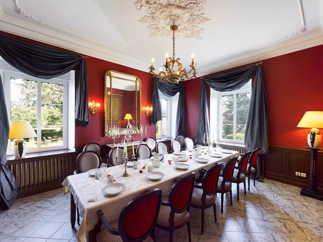 Château des Rêves: A 19th-Century Haven of Elegance & Grandeur in Occitanie