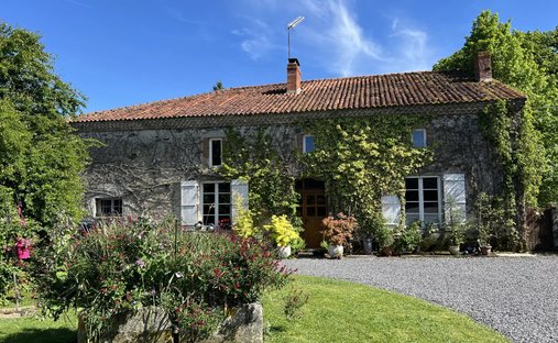 House in Darnac, Val-d'Oire-et-Gartempe, France 1