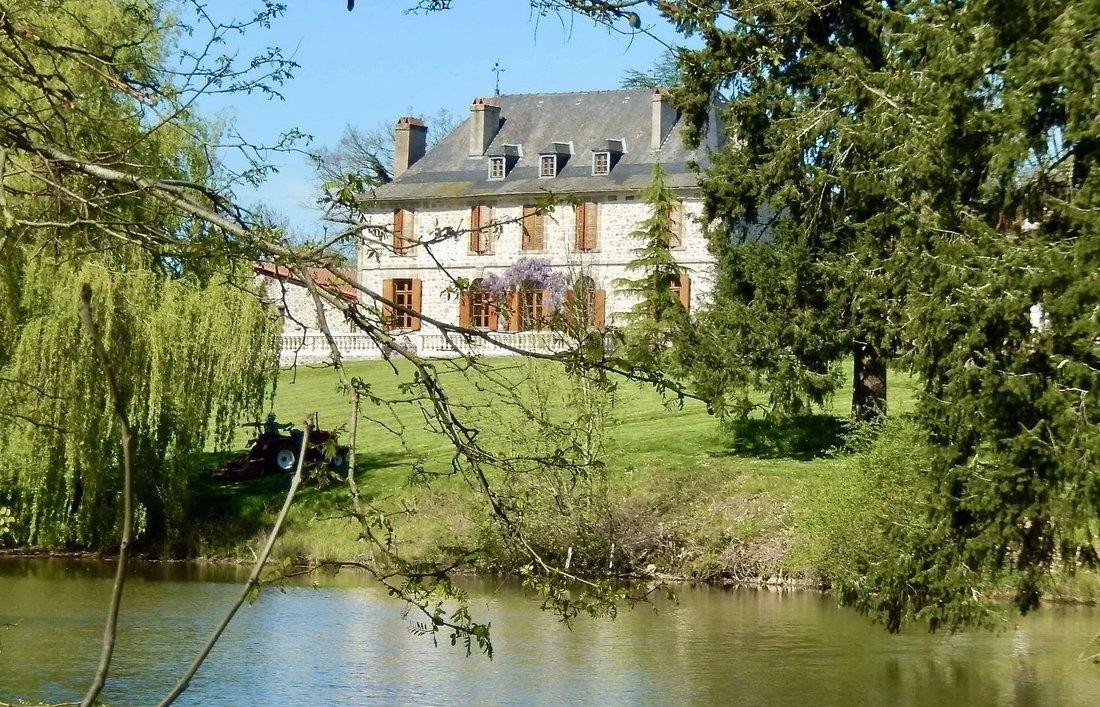 House in Confolens, Nouvelle-Aquitaine, France 1 - 15228114