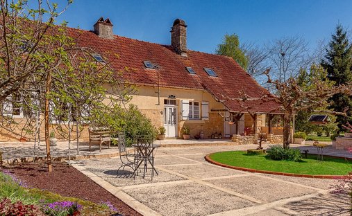 House in Les Eyzies-de-Tayac-Sireuil, Les Eyzies, France 1